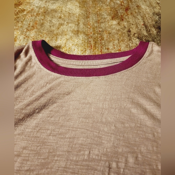 ** 2/$15 ** Bundle of 2 Old Navy Active Muscle Tanks - Picture 8 of 11